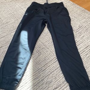 Men’s black under armor jogger